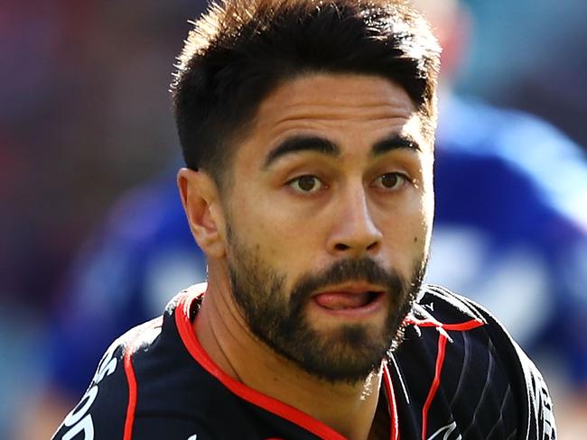 SYDNEY, AUSTRALIA - AUGUST 19: Shaun Johnson of the Warriors runs the ball during the round 23 NRL match between the Canterbury Bulldogs and the New Zealand Warriors at ANZ Stadium on August 19, 2018 in Sydney, Australia. (Photo by Mark Kolbe/Getty Images)