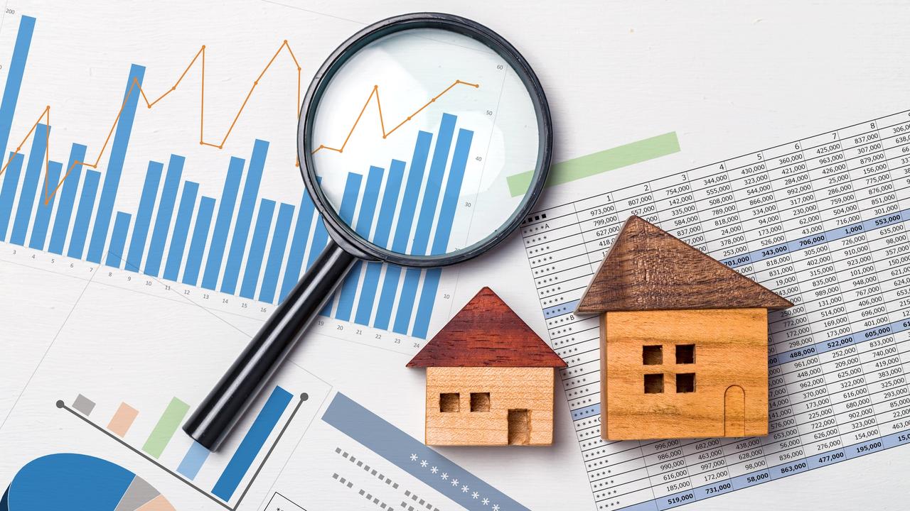 Future first home buyers should consider crunching investment numbers. Picture: iStock