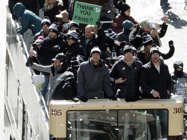 Eagles fans line up to see Super Bowl Parade hero Kelce, Allen in