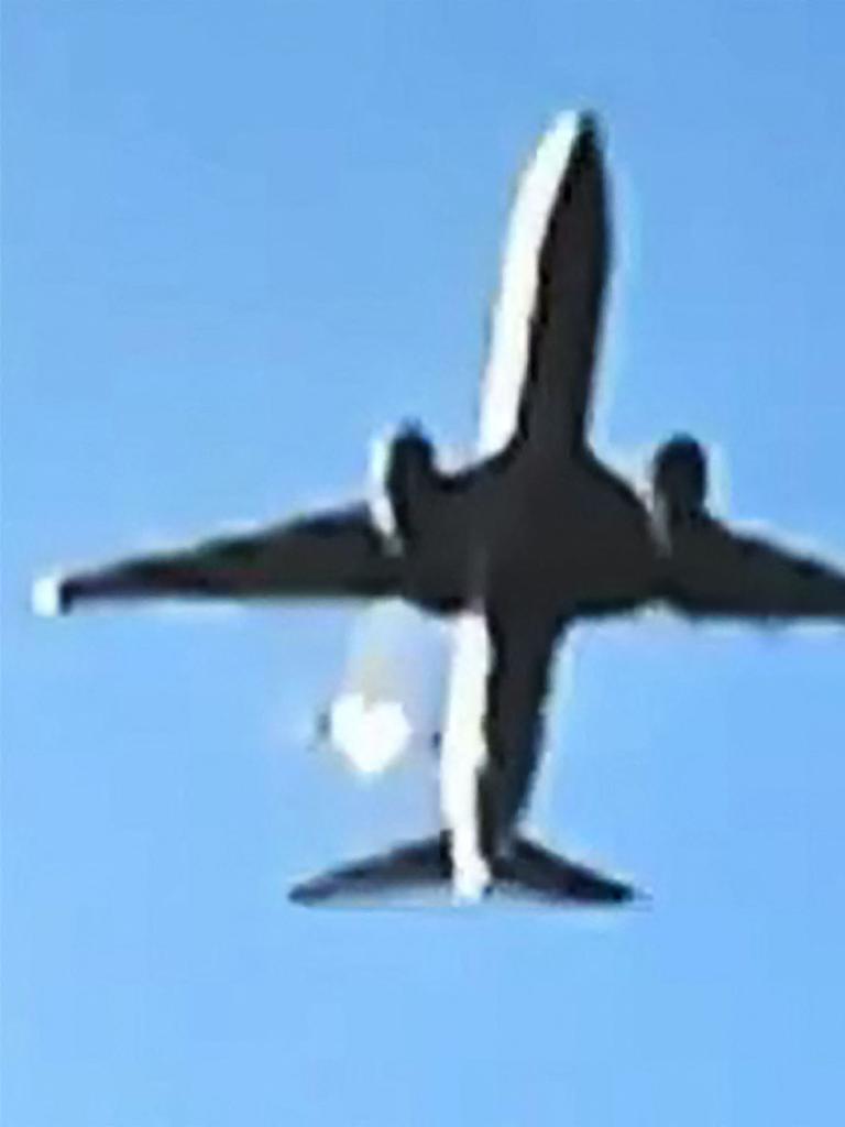 This photo shows an abnormal flame coming out of the right engine of the Jeju Air Boeing 737-800 series aircraft. Picture: AFP