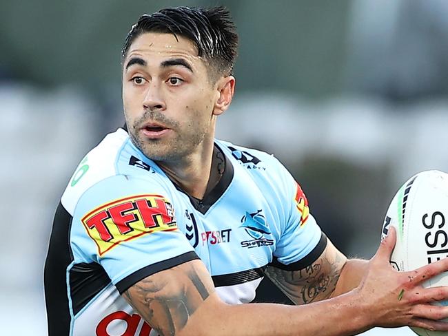 SYDNEY, AUSTRALIA - JULY 11:  Shaun Johnson of the Sharks runs during the round 17 NRL match between the Cronulla Sharks and the New Zealand Warriors at Netstrata Jubilee Stadium, on July 11, 2021, in Sydney, Australia. (Photo by Mark Kolbe/Getty Images)