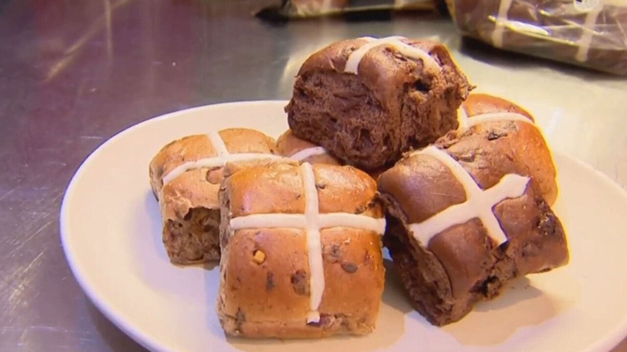 Hot cross buns hit supermarket shelves one day after Christmas