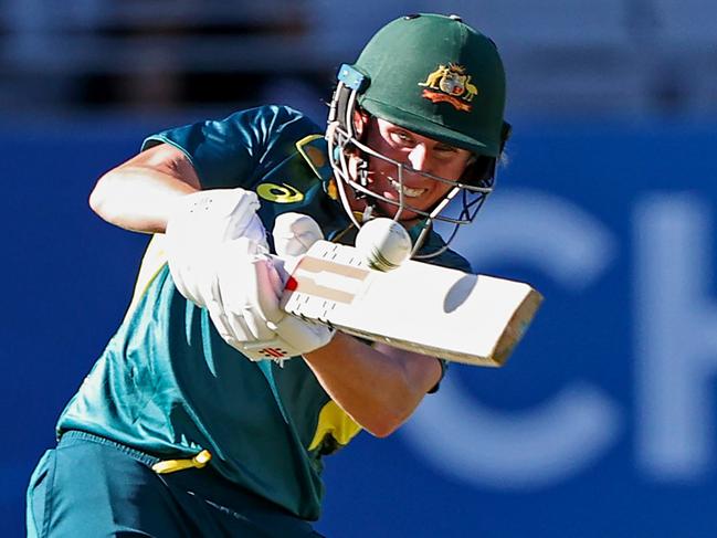 AUCKLAND, NEW ZEALAND - MARCH 21: Beth Mooney of Australia bats during game one of the Women's T20 series between New Zealand and Australia at Eden Park, on March 21, 2025, in Auckland, New Zealand. (Photo by Dave Rowland/Getty Images)