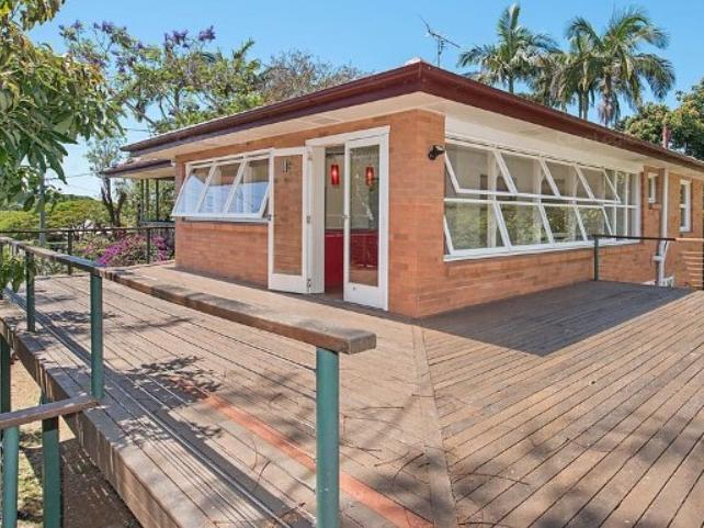 The original home at 10-12 Mill Road, Buderim before it was knocked down and totally rebuilt into a stunning Instagrammer's abode. Picture: CoreLogic