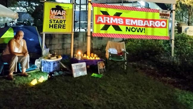 A "peace vigil" has been held outside Maryborough's Rheinmetall munitions factory.