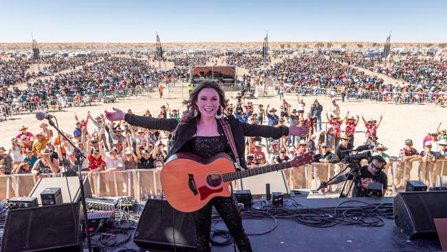 Australian singer and songwriter Caitlyn Shadbolt performing at the Birdsville Big Red Bash in 2021. Picture: Matt Williams.