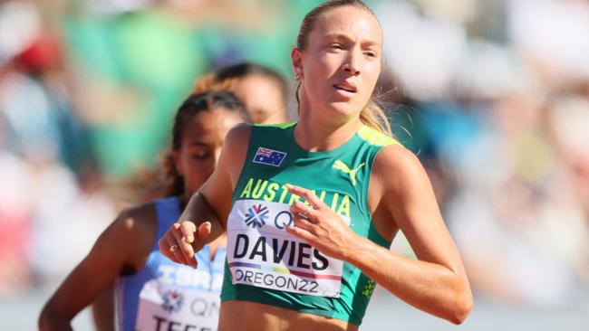 EUGENE, OREGON - JULY 20: Rose Davies of Team Australia competes in the Women's 5000m heats on day six of the World Athletics Championships Oregon22 at Hayward Field on July 20, 2022 in Eugene, Oregon. (Photo by Andy Lyons/Getty Images for World Athletics)