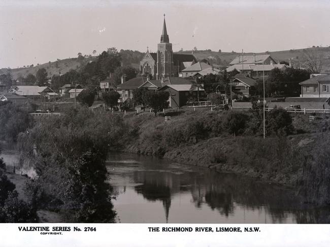 The Richmond River at Lismore (now renamed the Wilson River) from the Rose Stereograph Company Collection.