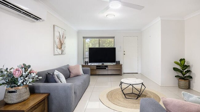 This Coomera villa was just leased after hundreds of people inquired