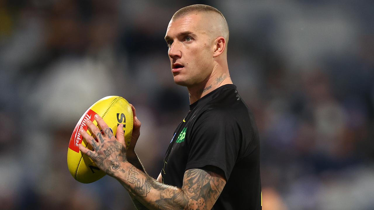 GEELONG, AUSTRALIA - JUNE 01: Dustin Martin of the Tigers warms up prior to the round 12 AFL match between Geelong Cats and Richmond Tigers at GMHBA Stadium on June 01, 2024 in Geelong, Australia. (Photo by Graham Denholm/Getty Images)