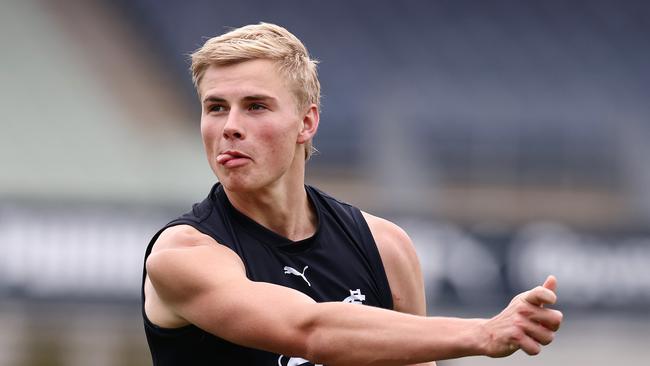 Harry Lemmey kicks at goal during Carlton training. Picture: Michael Klein