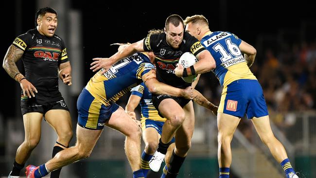 Isaah Yeo of the Panthers is tackled during the NRL semi-final match between the Penrith Panthers and the Parramatta Eels at BB Print Stadium on September 18, 2021 in Mackay, Australia. (Photo by Matt Roberts/Getty Images)