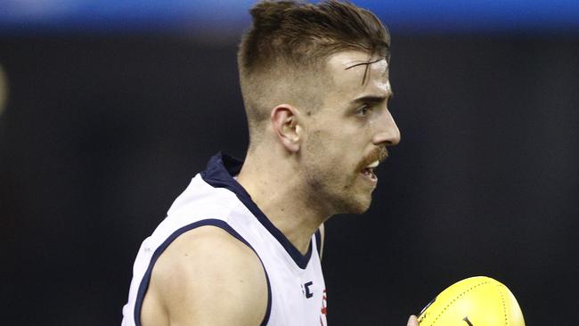 Jordan Gallucci of the Crows runs with the ball during the Round 23 AFL match between the Carlton Blues and the Adelaide Crows at Etihad Stadium in Melbourne, Saturday, August 25, 2018. (AAP Image/Daniel Pockett) NO ARCHIVING, EDITORIAL USE ONLY