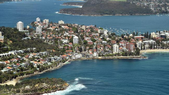 The top issues for Warringah voters have been revealed. Picture: (AAP IMAGE / Troy Snook)