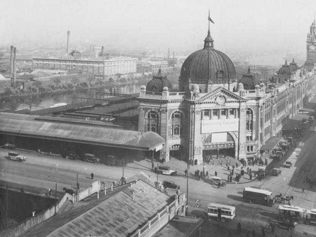 Photo essay: Aerials of Melbourne dating back to 1920s | Herald Sun