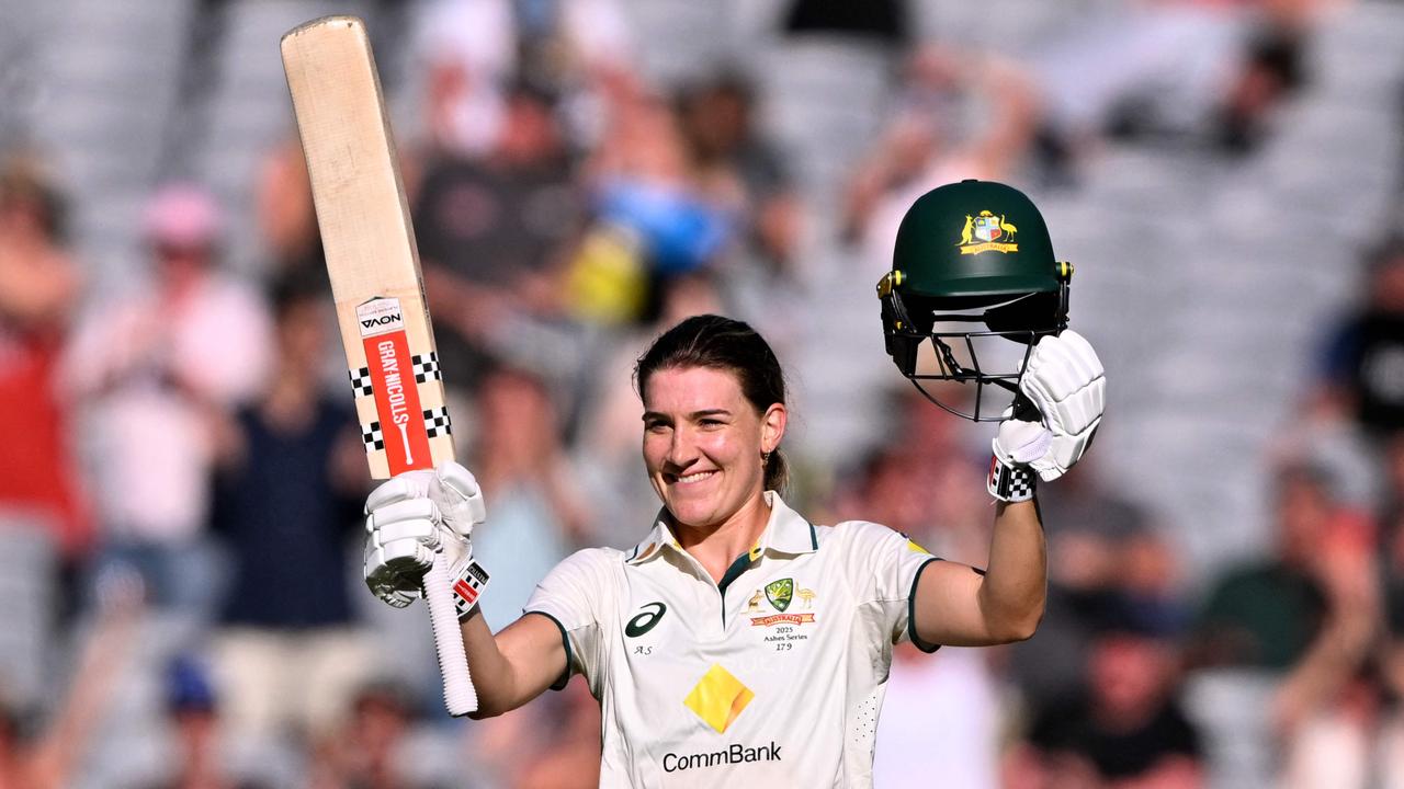 Aussie star shatters cricket record books