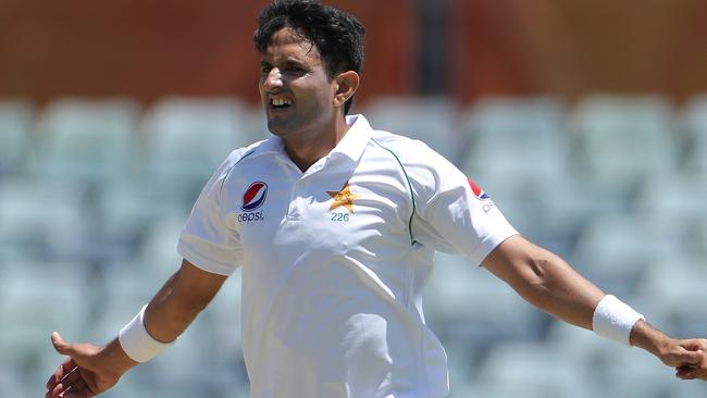 Mohammad Abbas is a big threat to the Aussie batsmen.