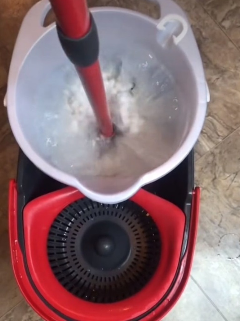 Woman's mop bucket hack for clean water every time that's been dubbed  'brilliant' - Daily Record