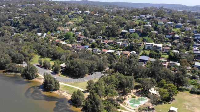 An aerial view of Bilarong Reserve on Narrabeen Lagoon.