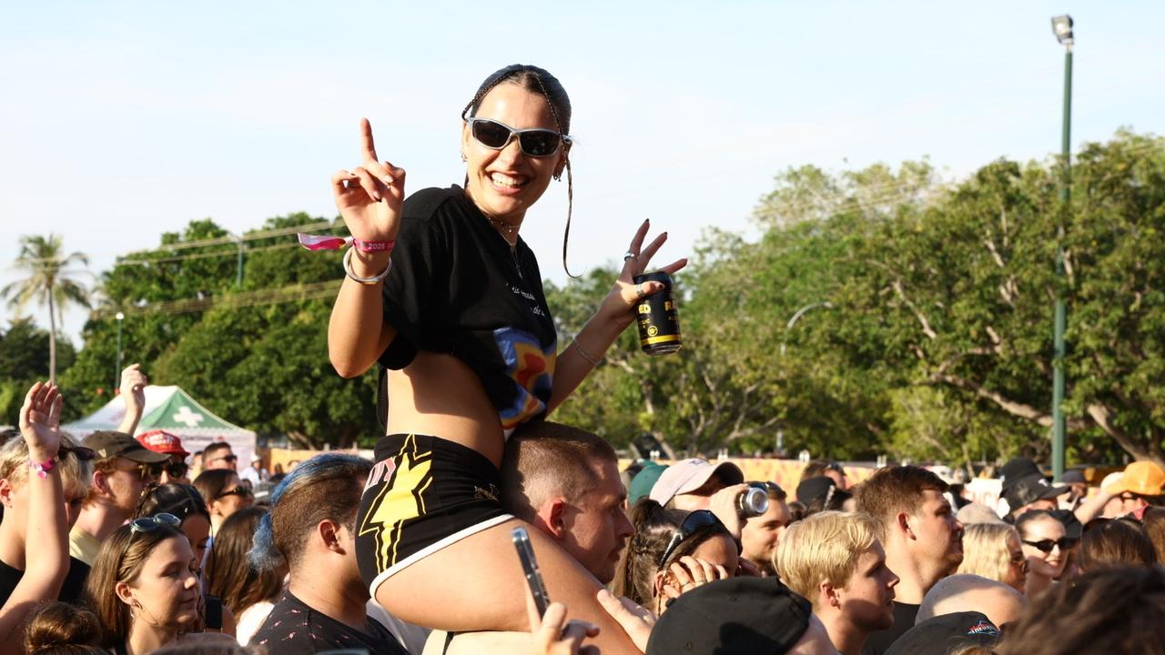 Crowds at BASSINTHEGRASS 2025 on May 17 at Mindil Beach. Picture: Pema Tamang Pakhrin