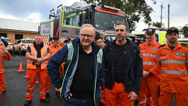 Australian Prime Minister Anthony Albanese meets members of the SES at its headquarters during a visit to the flood effected region of Taree on Tuesday, Picture: Dean Lewins – NewsWire