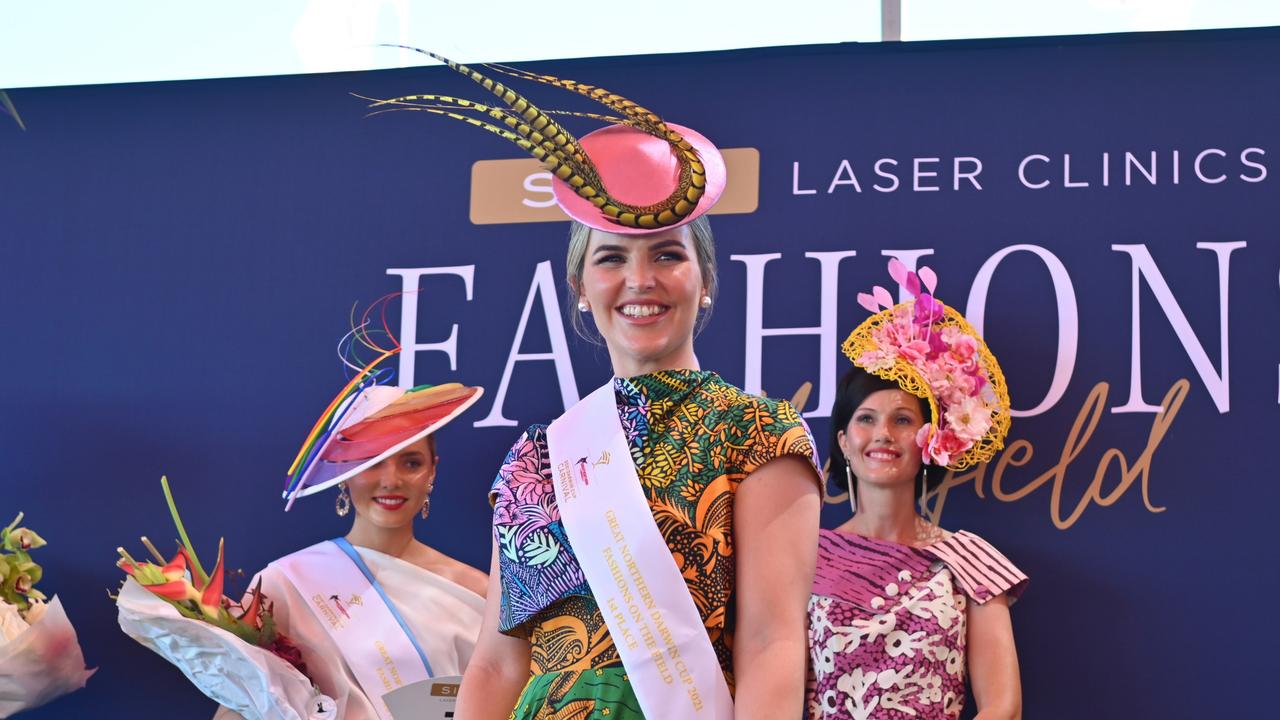 Hannah Burns wins the 2021 Darwin Cup Carnival Fashions on the Field competition. Picture: Julianne Osborne