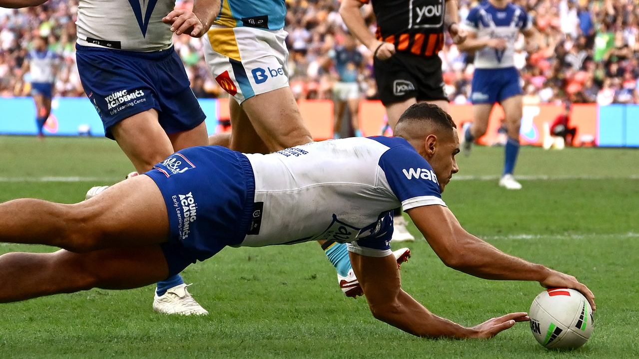 Kiraz makes Origin statement in big Bulldogs win
