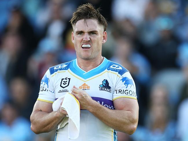 COFFS HARBOUR, AUSTRALIA - JUNE 18:  Alexander Brimson of the Titans watches the replay screen during the round 15 NRL match between the Cronulla Sharks and the Gold Coast Titans at , on June 18, 2022, in Coffs Harbour, Australia. (Photo by Mark Kolbe/Getty Images)