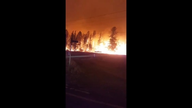 Terrifying footage inside fire zone at Stanthorpe