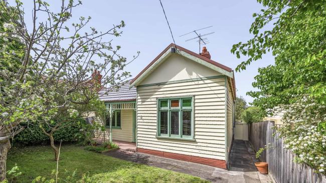 A Charming 1920s heritage home in Northcote sold at auction for $1.57m