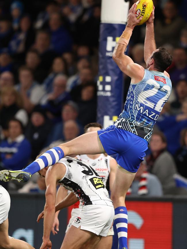 Todd Goldstein climbs high. Picture: Robert Cianflone/Getty Images