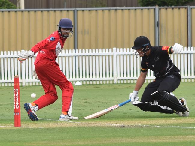 Ryan Burfitt survives a run out attempt from Amav Kandari. Picture: Sean Teuma