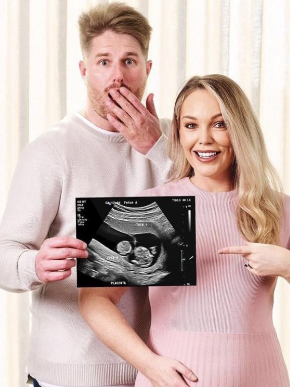 Bryce and Melissa announce they are expecting.