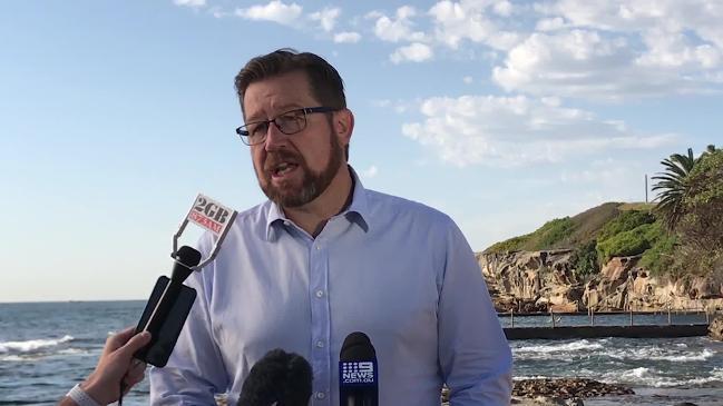 Lifejacket law for NSW rock fishers