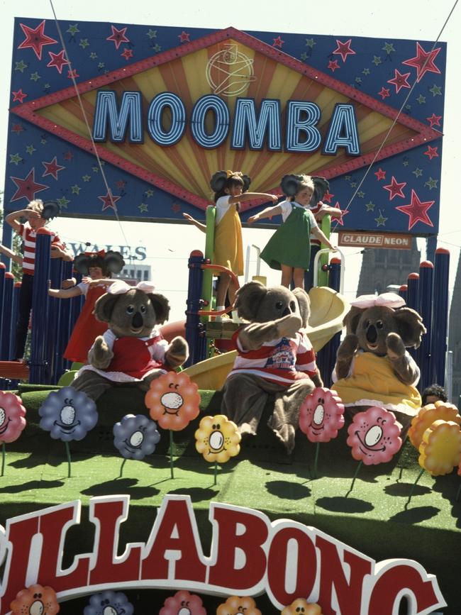 Bindi and Ben on a procession float during the Moomba Festival in 1984. Picture: Rennie Ellis, courtesy State Library Victoria