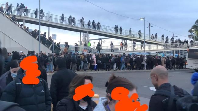 A police incident on the Pakenham and Cranbourne lines caused overwhelming crowds at Dandenong station. Picture: Reddit @Meekapakka