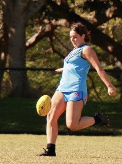 Maggie Taylor of Wynnum launches into a kick.