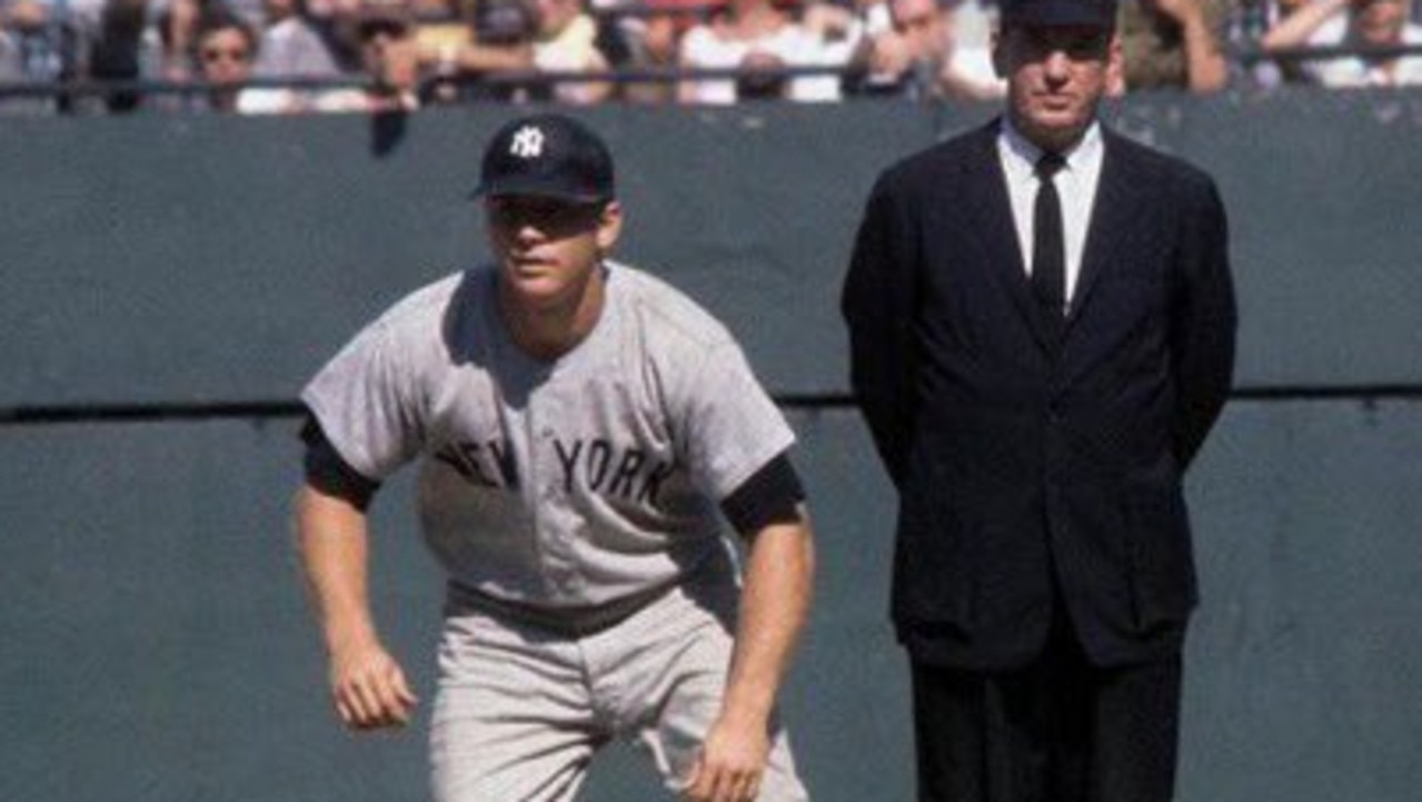 Mickey Mantle in action for the Yankees. Credit: @OTBaseballPhoto, Twitter.