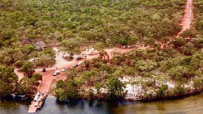 Cars waiting to cross the peninsula’s Jardine River.