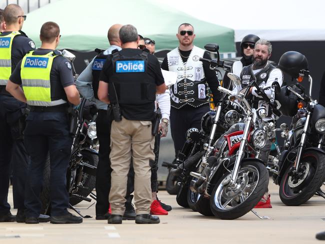 Detective chat with Finks bikies. Picture: David Crosling