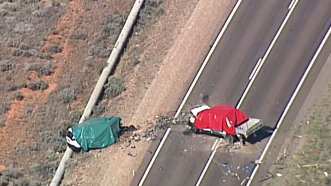 The scene of a head-on collision on the Lincoln Highway, on SA's Eyre Peninsula near Lincoln Gap. Picture: 7NEWS