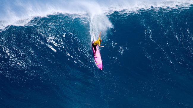 Felicity Palmateer competing at the 2017 Pe’ahi Challenge. Pic: WSL/Lynton