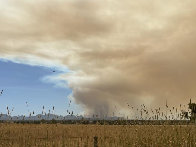 Smoke from the Grampians fire reaches the Glenelg Highway.