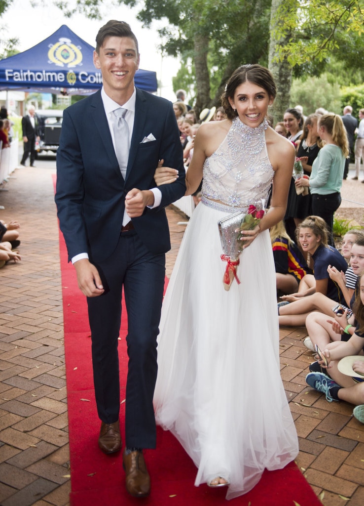 ( From left ) Sam Cantle and Rozan Huskisson. Picture: Nev Madsen