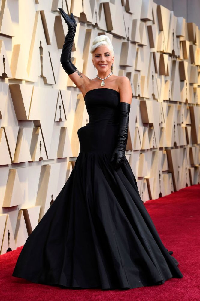 <p><strong>Lady Gaga in Alexander McQueen and Tiffany &amp; Co. jewellery (2019)</strong></p><p>Attending the 2019 Oscars, the <em>A Star Is Born</em> actress wore a custom dress by Alexander McQueen, but the kicker was the &lsquo;<a href="https://www.vogue.com.au/fashion/accessories/how-lady-gaga-came-to-wear-the-128carat-tiffany-diamond-last-worn-by-audrey-hepburn/news-story/e6f73578fe68630a95b9d4200d4049c2" target="_blank" rel="noopener">Tiffany Diamond</a>&rsquo; necklace&mdash;featuring a $30 million gem that came with its own security detail, which shadowed Gaga for the entire night. In 2020, she told Graham Norton a security truck stopped her limo on the way to an after-party, and she was kindly asked to take off the necklace and return it to safe hands.&nbsp;</p>