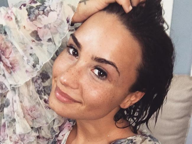 Demi Lovato allegedly took ‘dirty’ drugs with her alleged dealer, who is now being served with a warrant for arrest. Picture: @ddlovato/Instagram