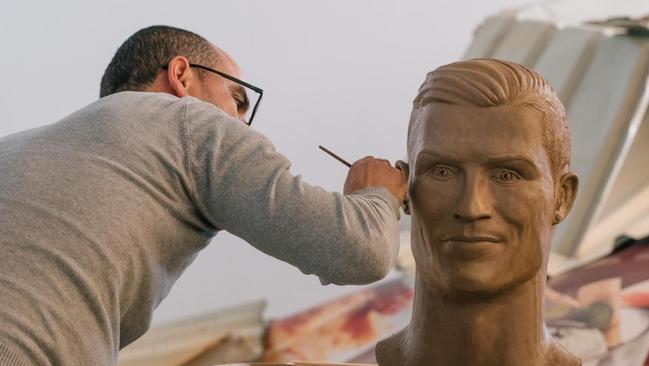 Cristiano Ronaldo bust, sculpture, Emmanuel Santos: Artist behind awful  Ronaldo bust nails chance for redemption