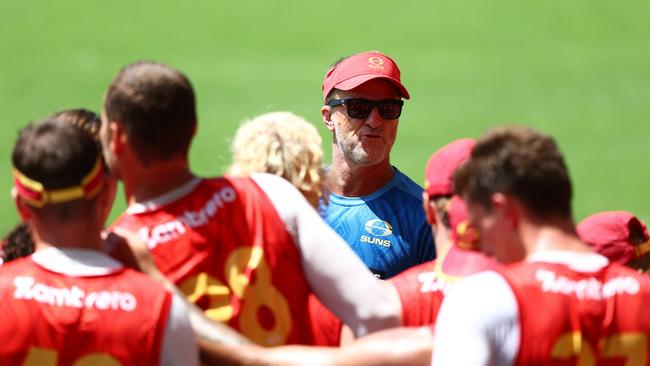 GOLD COAST, AUSTRALIA - FEBRUARY 03: Damien Hardwick, Senior Coach of the Suns during a Gold Coast Suns AFL training session at People First Stadium on February 03, 2025 in Gold Coast, Australia. (Photo by Chris Hyde/Getty Images)