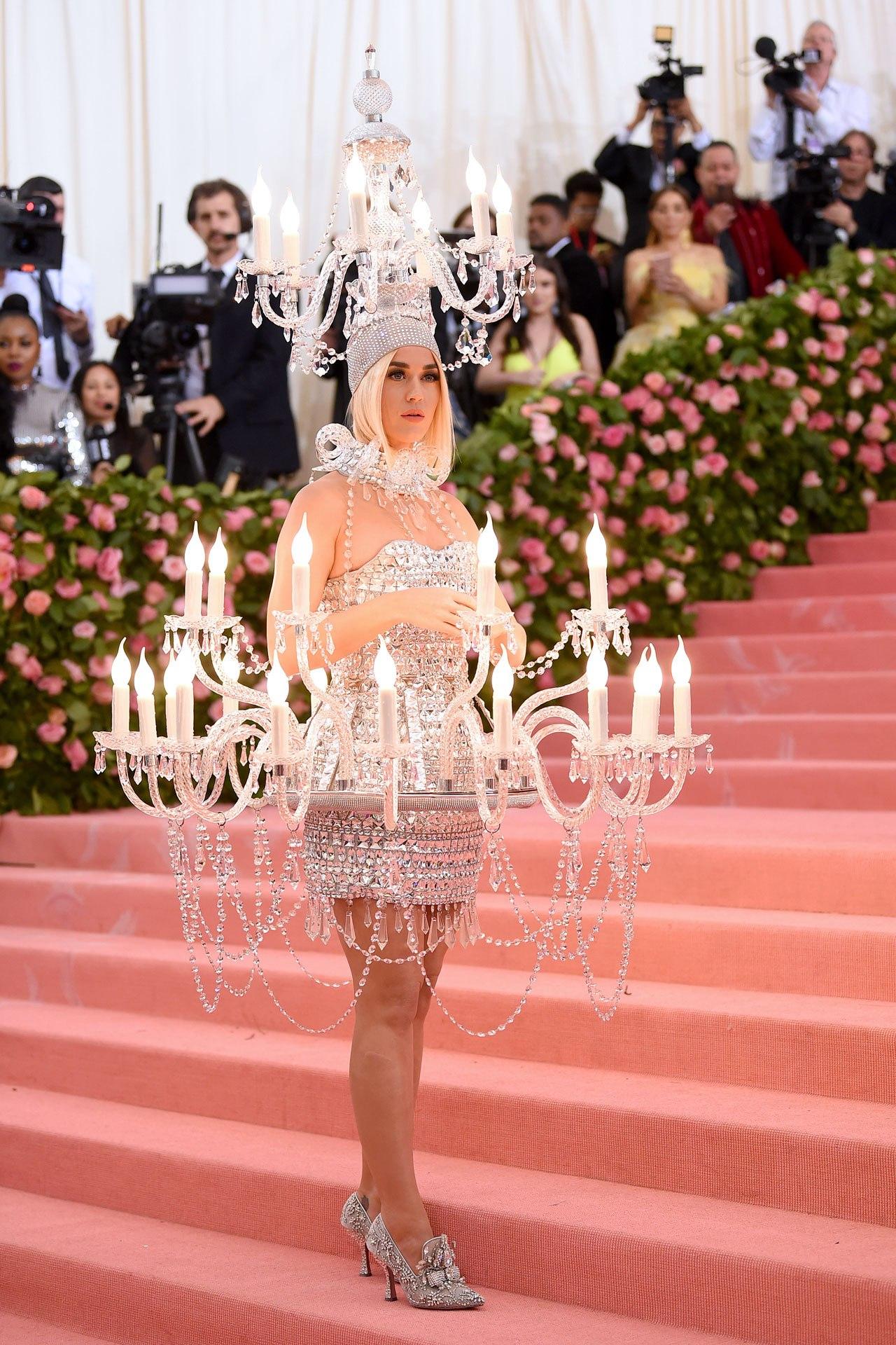 Met gala chandelier outlet dress