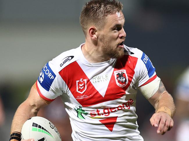 SYDNEY, AUSTRALIA - JUNE 03: Matthew Dufty of the Dragons makes a break during the round 13 NRL match between the St George Illawarra Dragons and the Brisbane Broncos at Netstrata Jubilee Stadium on June 03, 2021, in Sydney, Australia. (Photo by Cameron Spencer/Getty Images)